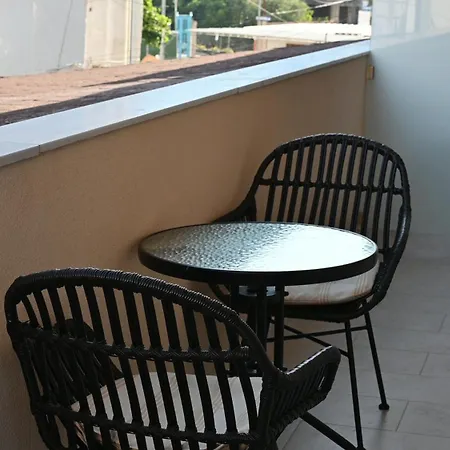 Lazari S アパートホテル ヒマラ